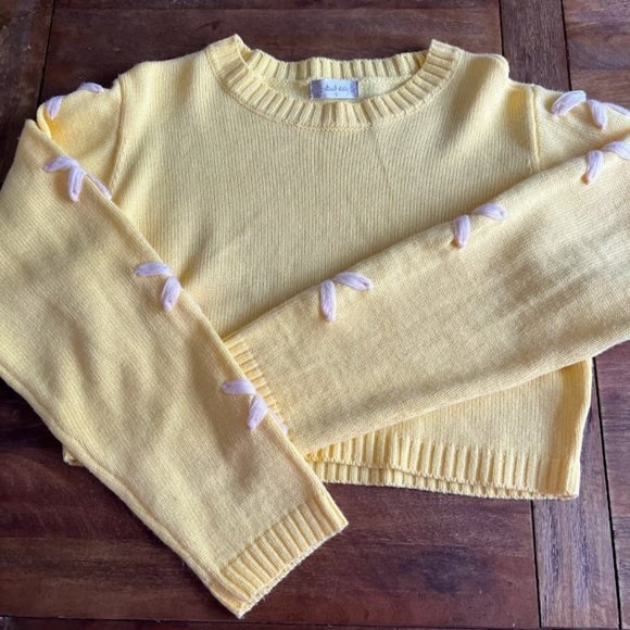 Altar'd State Sweaters - Altar'd State Daisy Yellow Crop Sweater - Small